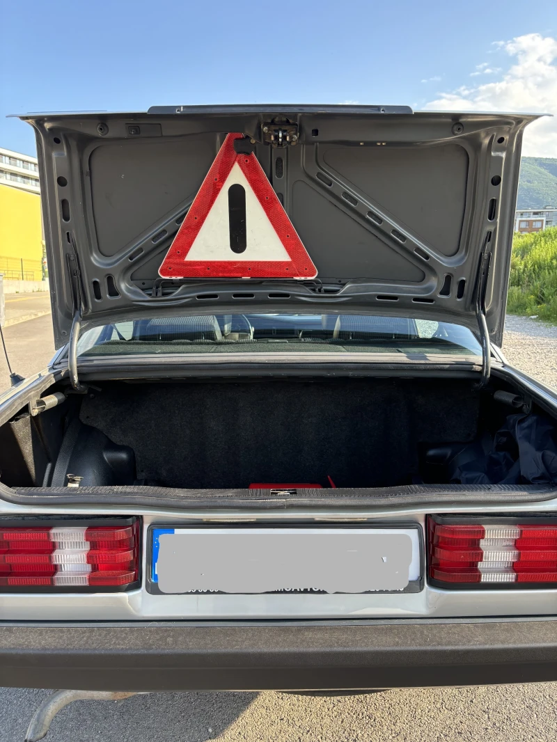 Mercedes-Benz 190 2.0Е, снимка 6 - Автомобили и джипове - 51956662