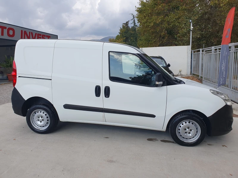 Opel Combo КАТО НОВA, снимка 8 - Автомобили и джипове - 52064640