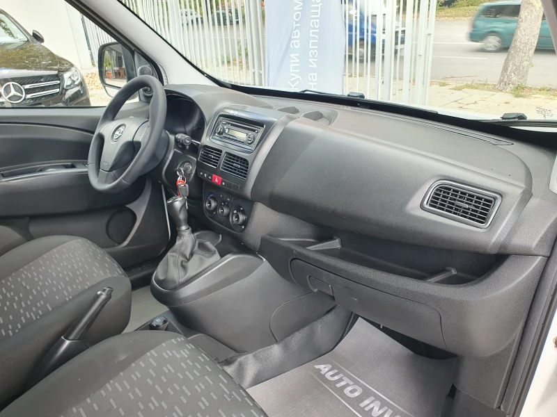 Opel Combo КАТО НОВA, снимка 13 - Автомобили и джипове - 52064640