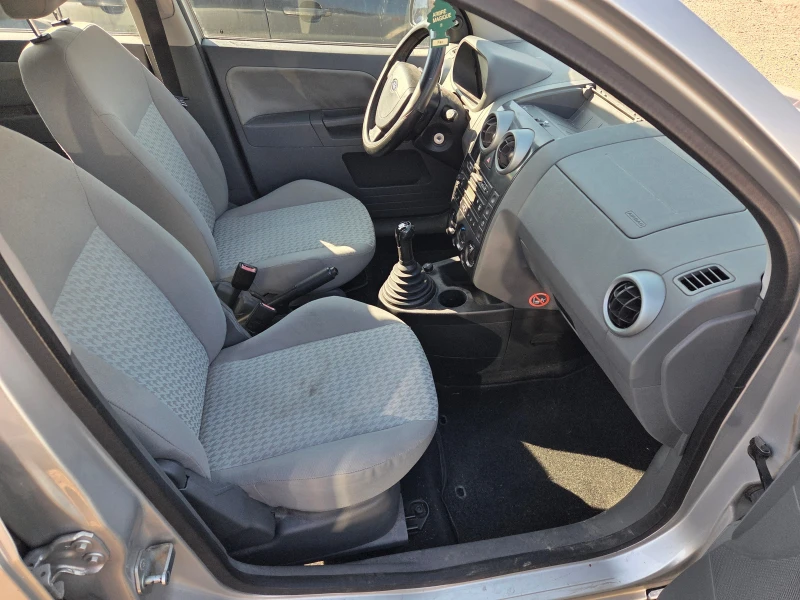 Ford Fusion 1.4 I, снимка 9 - Автомобили и джипове - 52116888