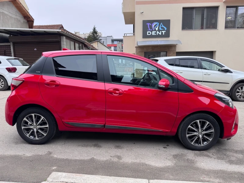 Toyota Yaris 1.5i Facelift 50000км, снимка 6 - Автомобили и джипове - 53021233