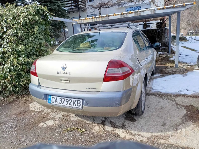 Renault Megane седан, снимка 4 - Автомобили и джипове - 53539337