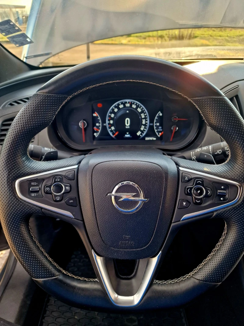 Opel Insignia UNLIMITED /// OPC /// 4X4 /// LPG, снимка 13 - Автомобили и джипове - 53583888