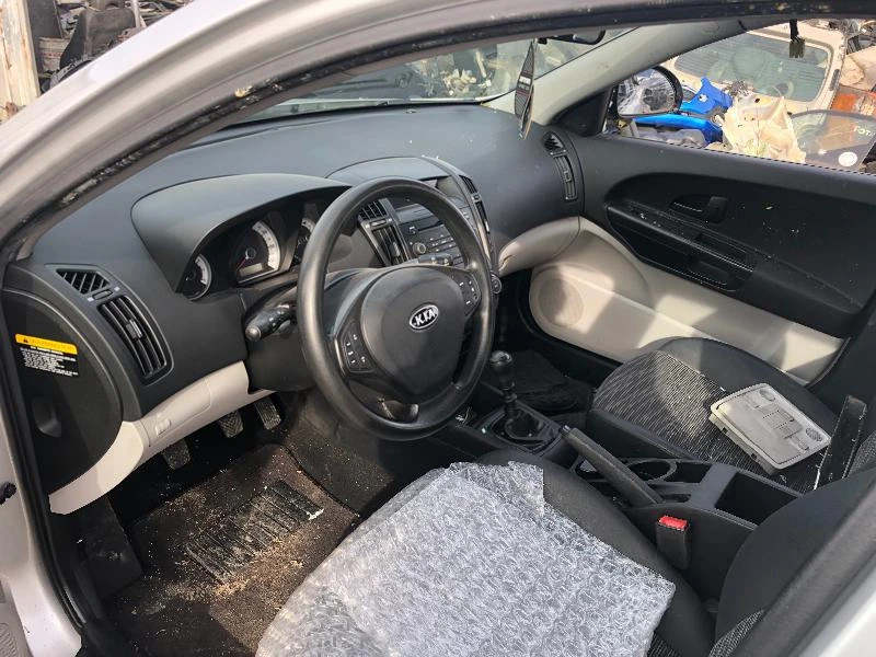 Kia Ceed 1.4i, снимка 5 - Автомобили и джипове - 30680921