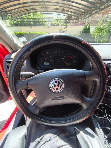 VW Golf 1.9 TDI, снимка 6 - Автомобили и джипове - 55586656