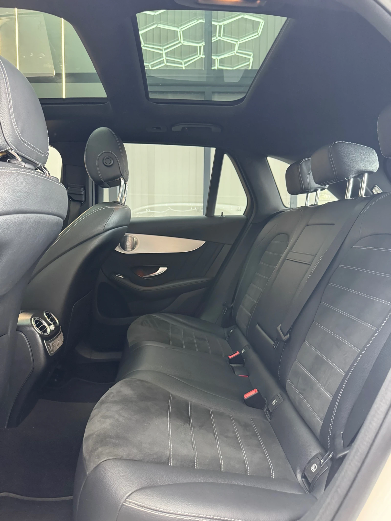 Mercedes-Benz CLC 200 EQ BOOST 4 MATIC * AMG * FACELIFT * BURMESTER* ПАН - изображение 5