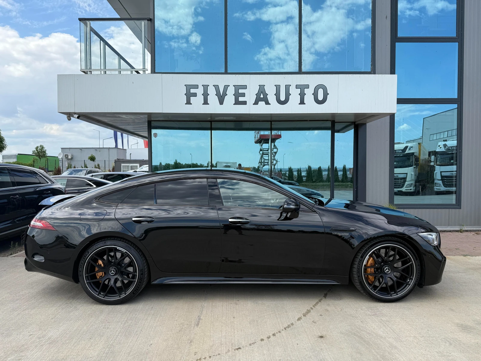 Mercedes-Benz AMG GT 63s E-Performance /Carbon Ceramic /Night /НАЛИЧЕН - изображение 4