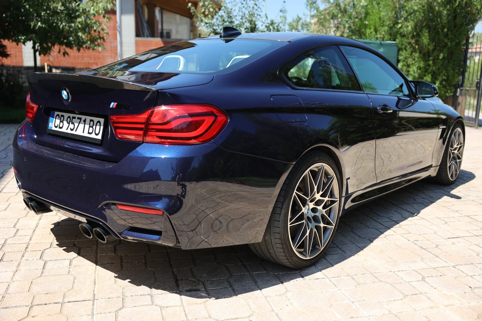 BMW M4 Competition - изображение 6