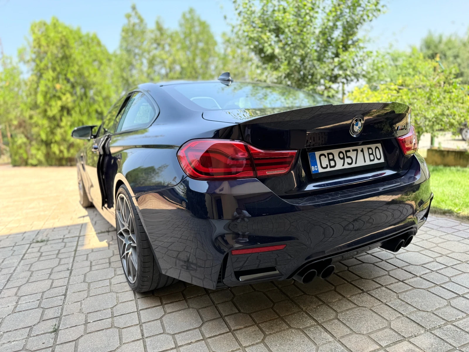 BMW M4 Competition Individual 6MT - изображение 4