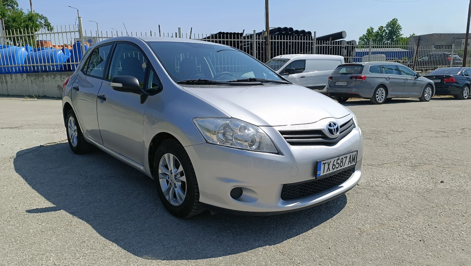 Toyota Auris 1.4i - изображение 7