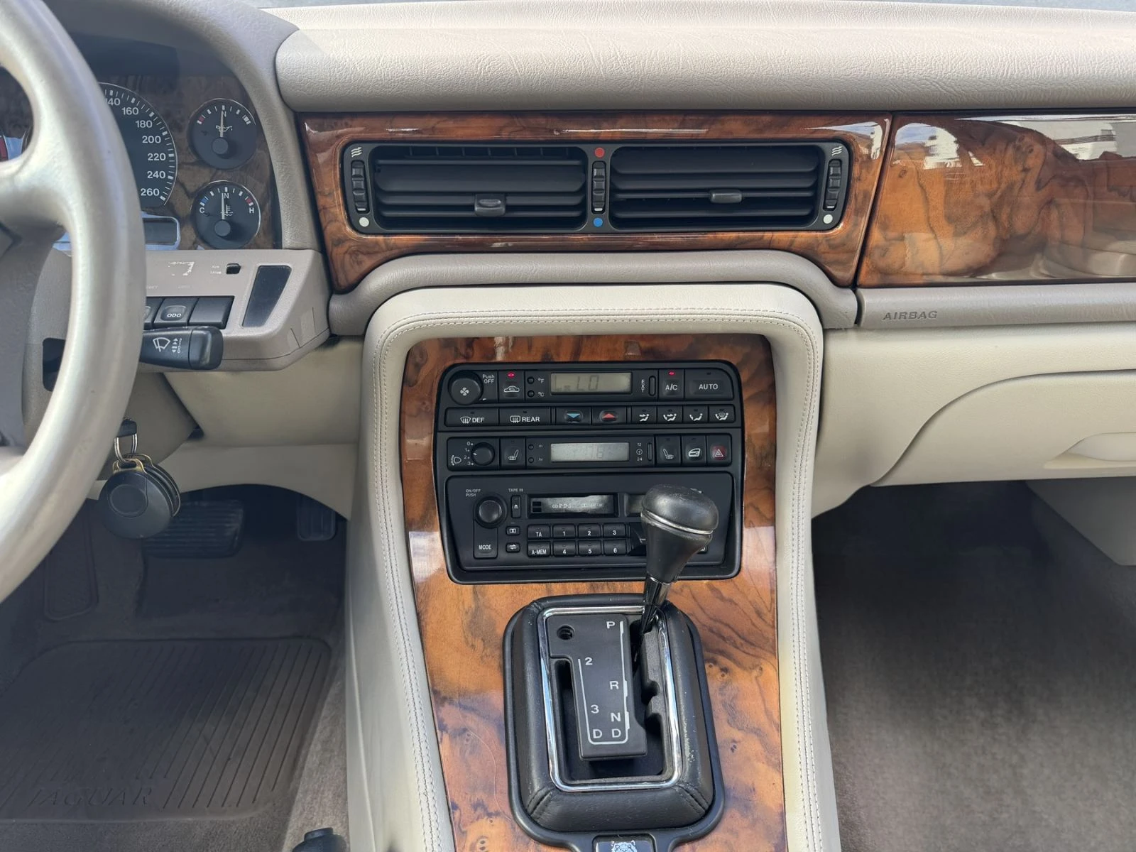 Jaguar Xj 6 3.2 V8 | Mobile.bg   14