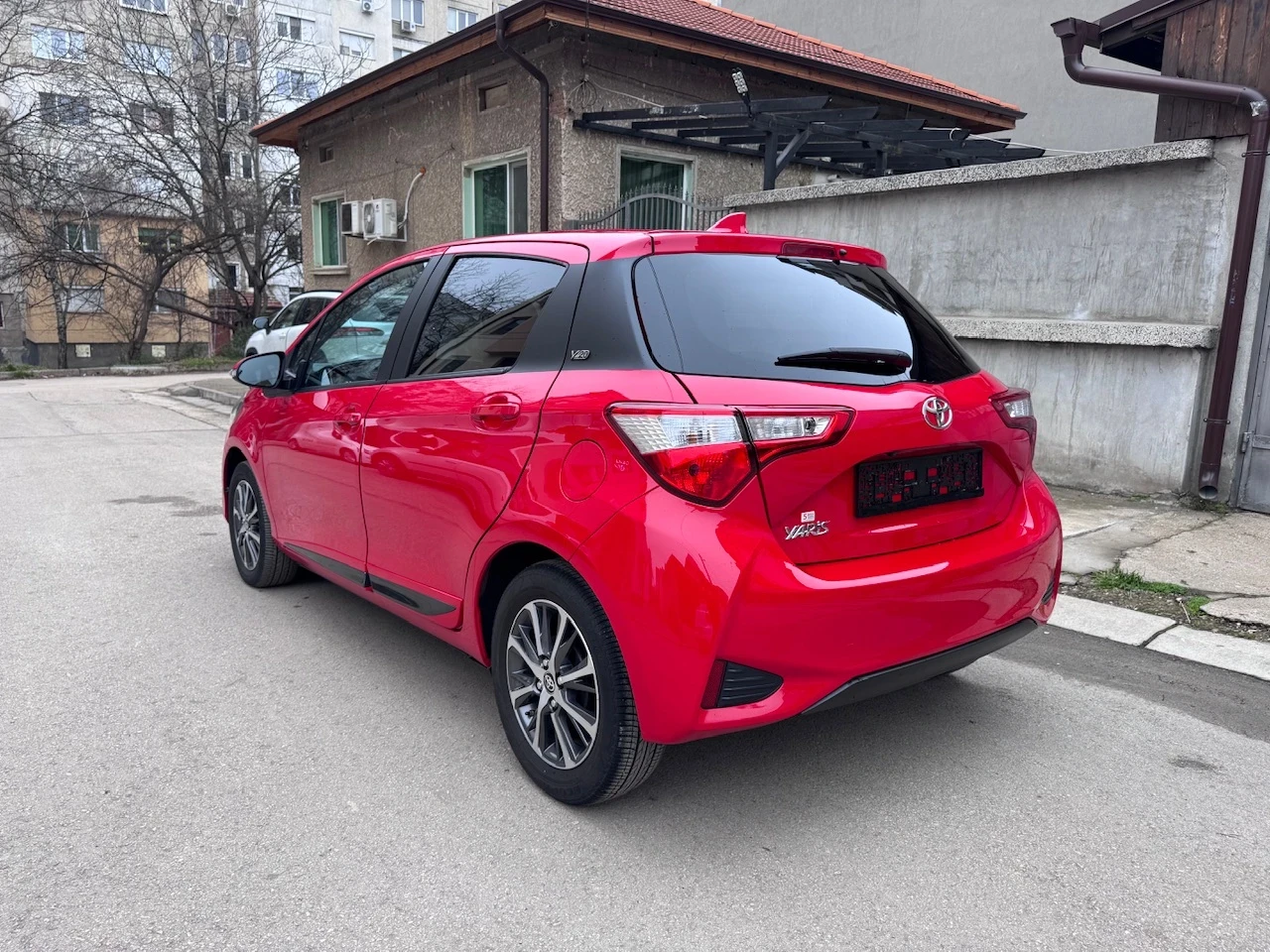 Toyota Yaris 1.5i Facelift 50000км - изображение 3