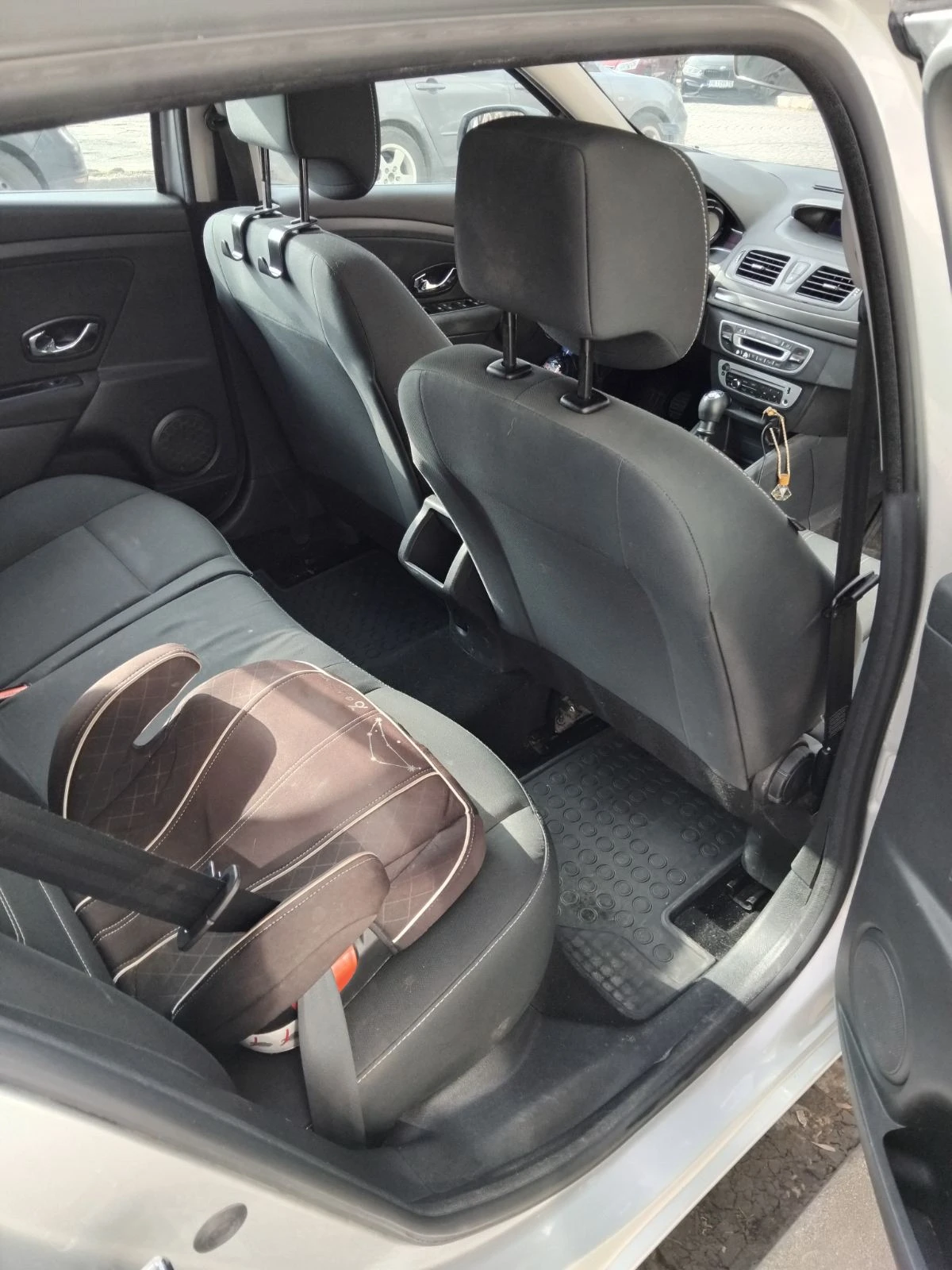 Renault Megane 3+ 1, снимка 6 - Автомобили и джипове - 53728279