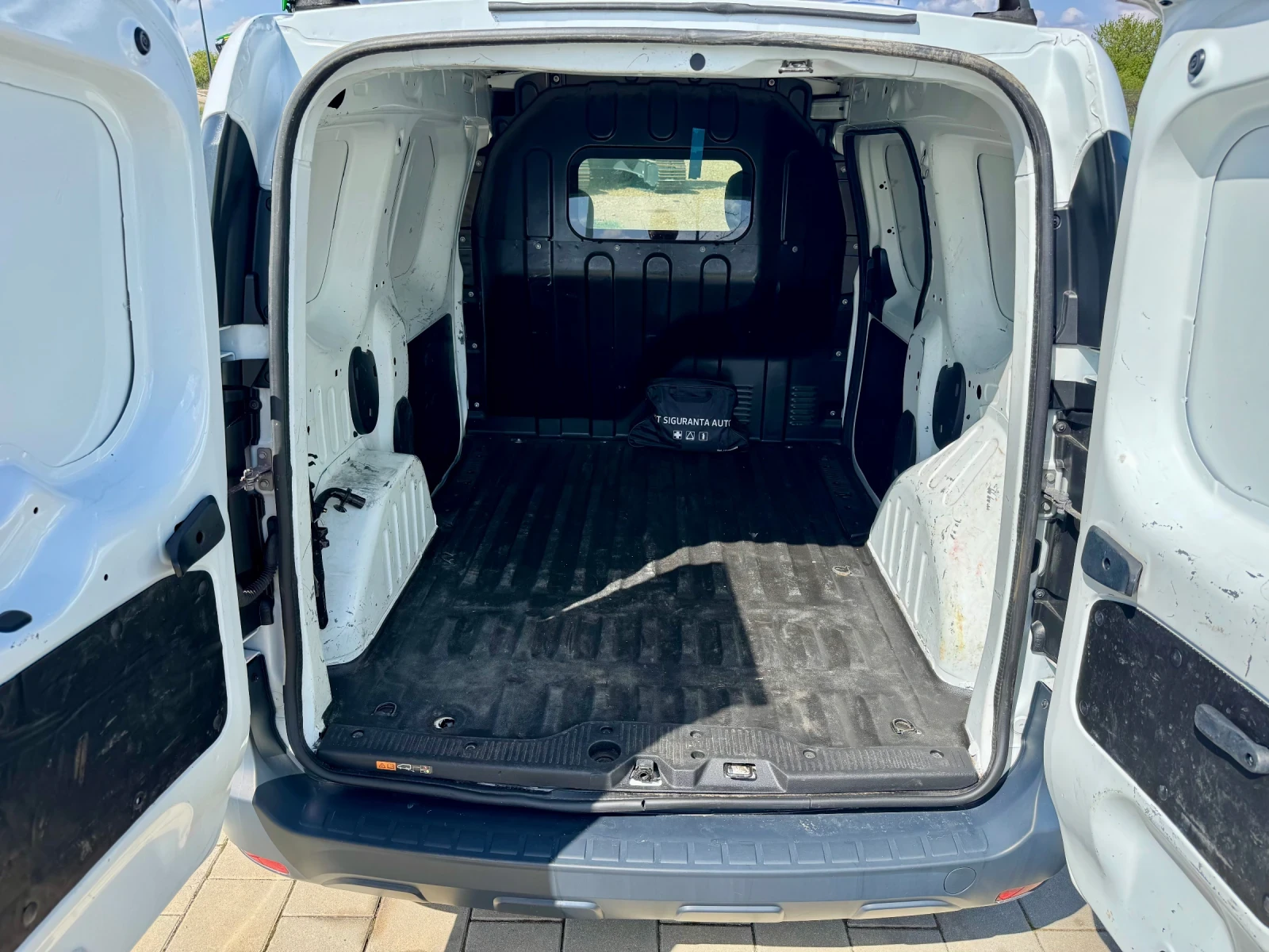 Dacia Dokker Blue dCi , снимка 9 - Автомобили и джипове - 54231664