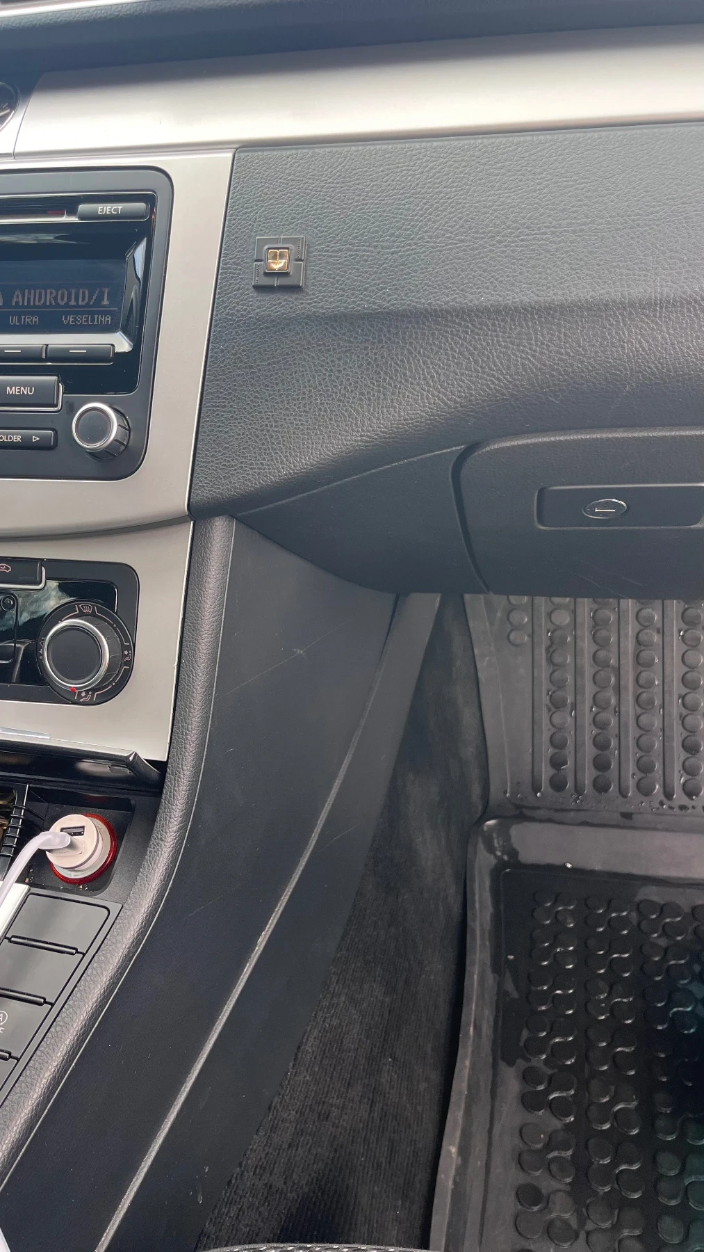 VW Passat 2.0 TDI, снимка 4 - Автомобили и джипове - 54662379