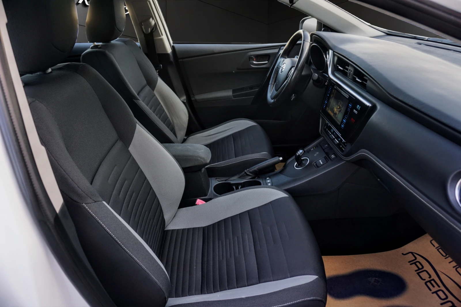 Toyota Auris 1.8HYBRID ACTIVE CVT | Mobile.bg � ����������� 12
