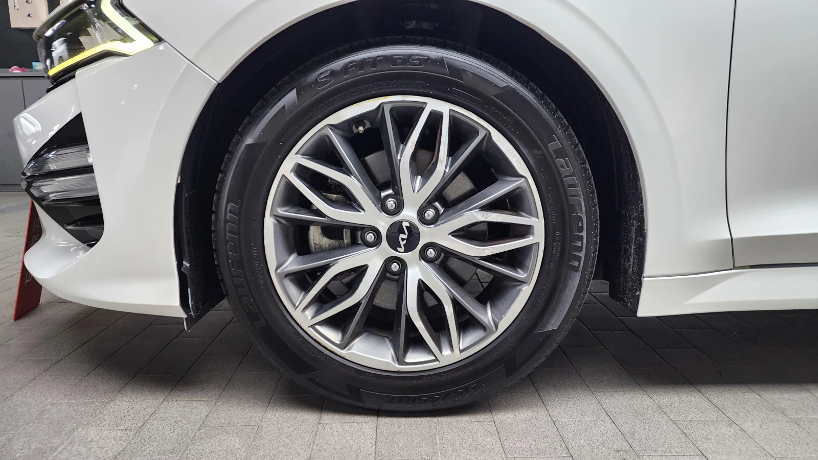 Kia K5 2.0* ПОДГРЕВ* КАМЕРА* КЕЙЛЕС* , снимка 5 - Автомобили и джипове - 54919543