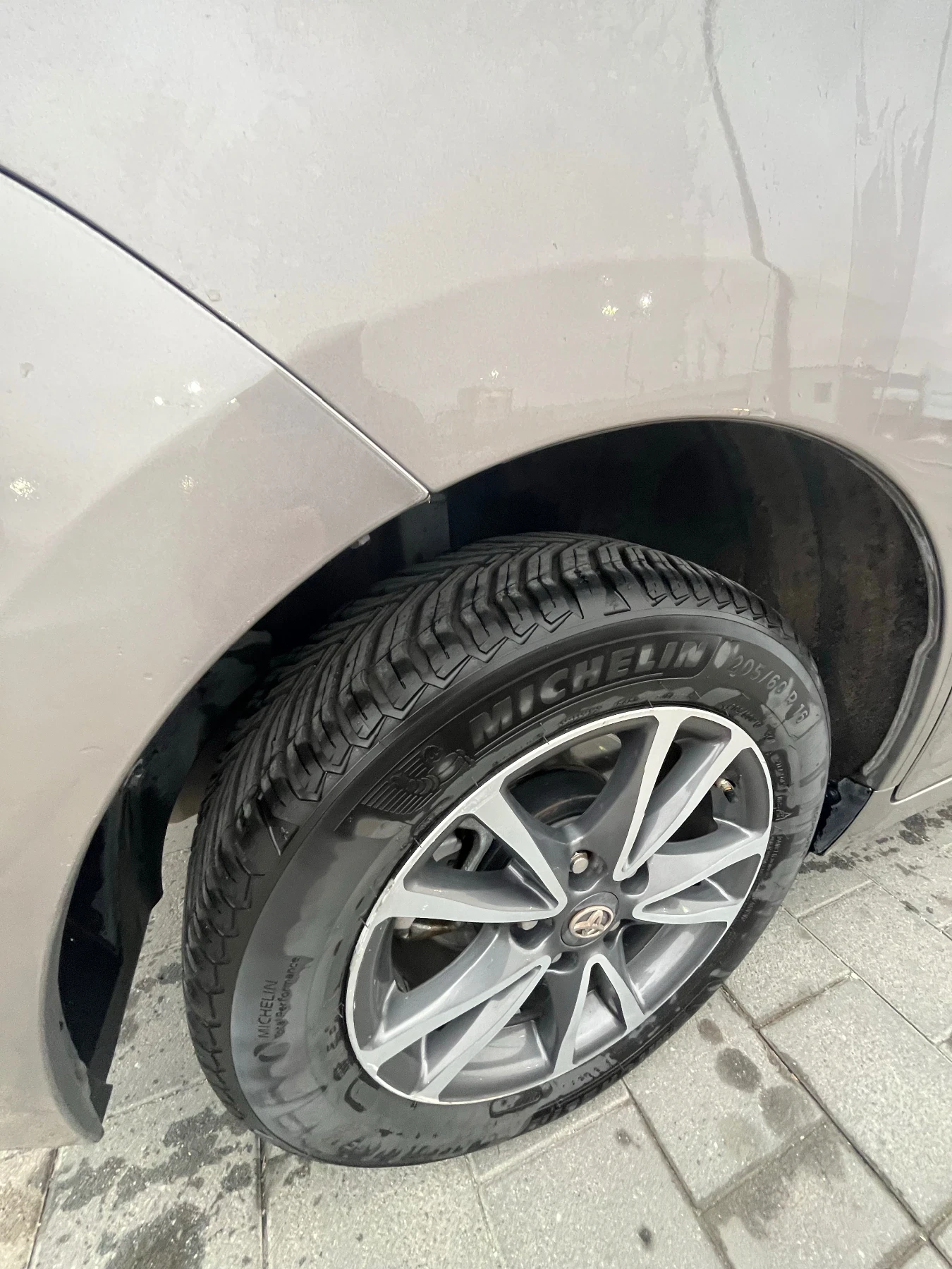 Toyota Verso 1.6 d4d, снимка 8 - Автомобили и джипове - 54953705
