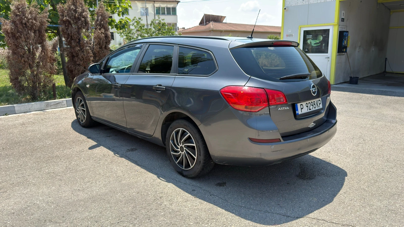 Opel Astra 1.7 CDTI, снимка 2 - Автомобили и джипове - 55135255