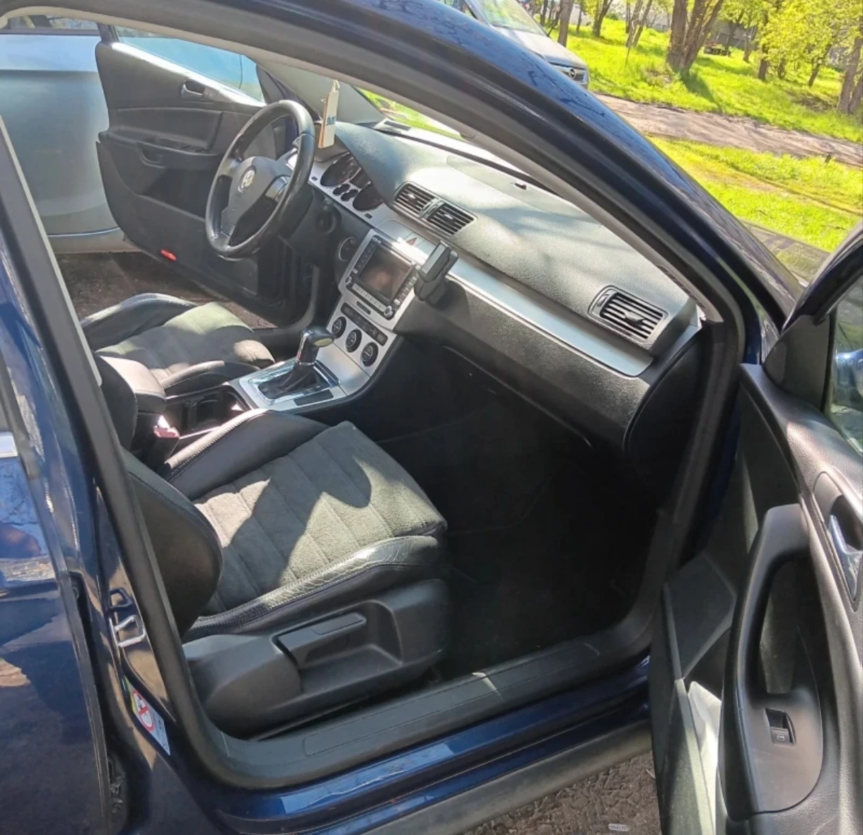 VW Passat 2.0tdi DSG Уникат топ, снимка 12 - Автомобили и джипове - 55177954