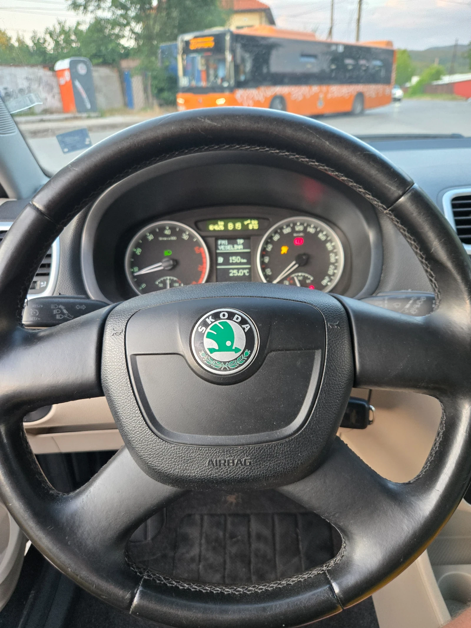 Skoda Roomster 1.4 бензин  2009г., снимка 12 - Автомобили и джипове - 55179458