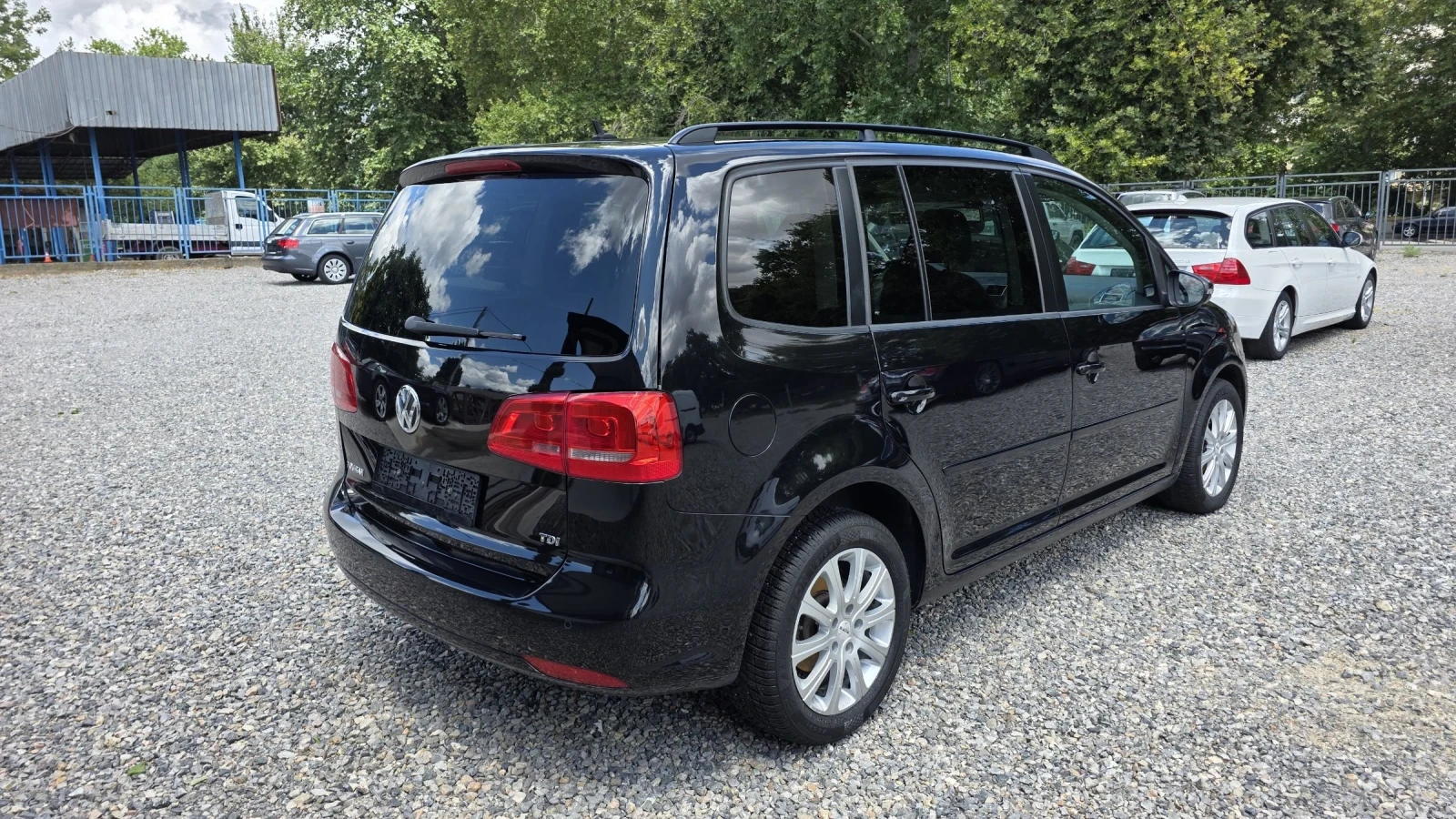 VW Touran, снимка 5 - Автомобили и джипове - 55404452