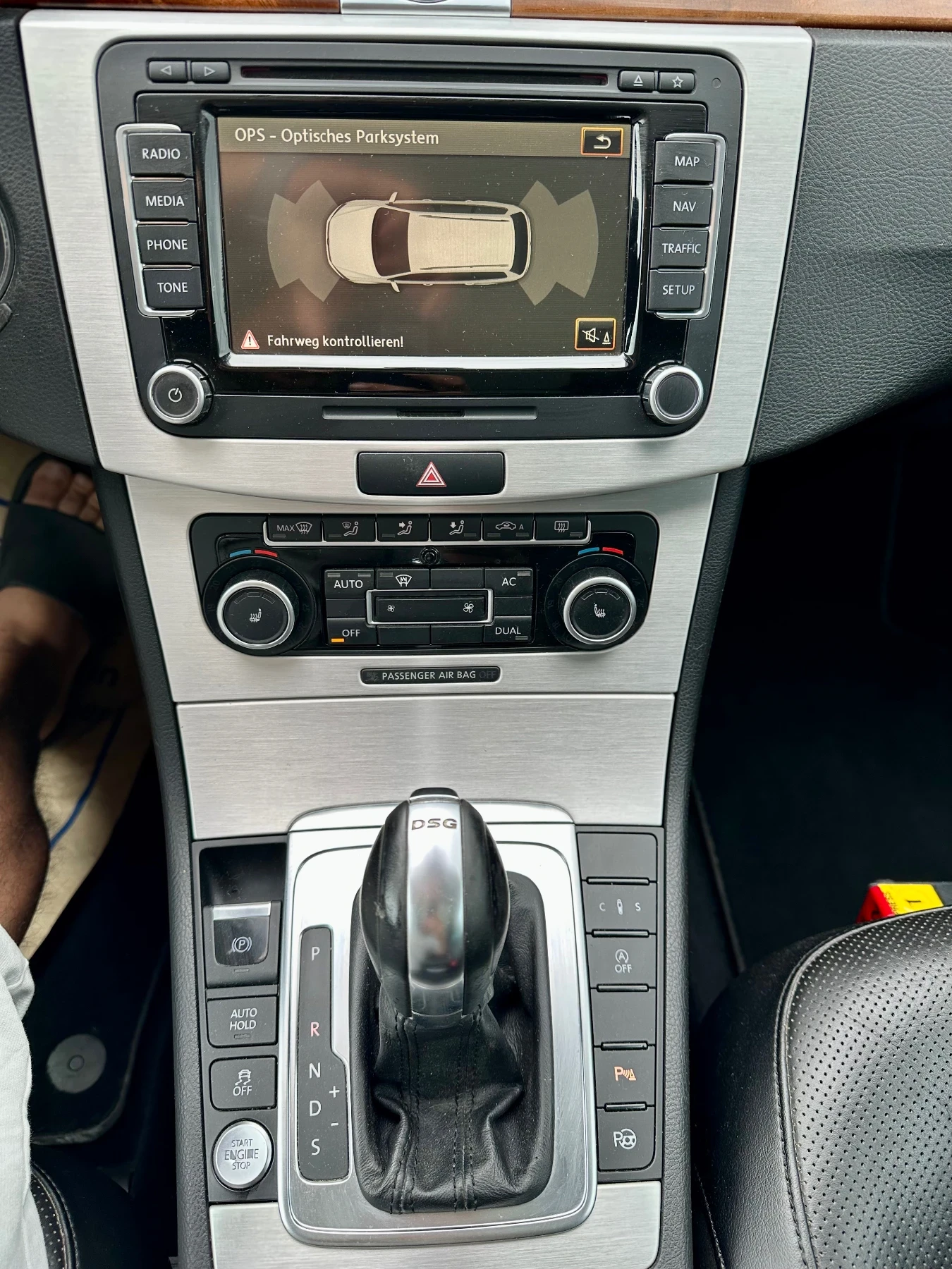 VW Passat 2.0TDI 6dsg Highline, снимка 9 - Автомобили и джипове - 55407638