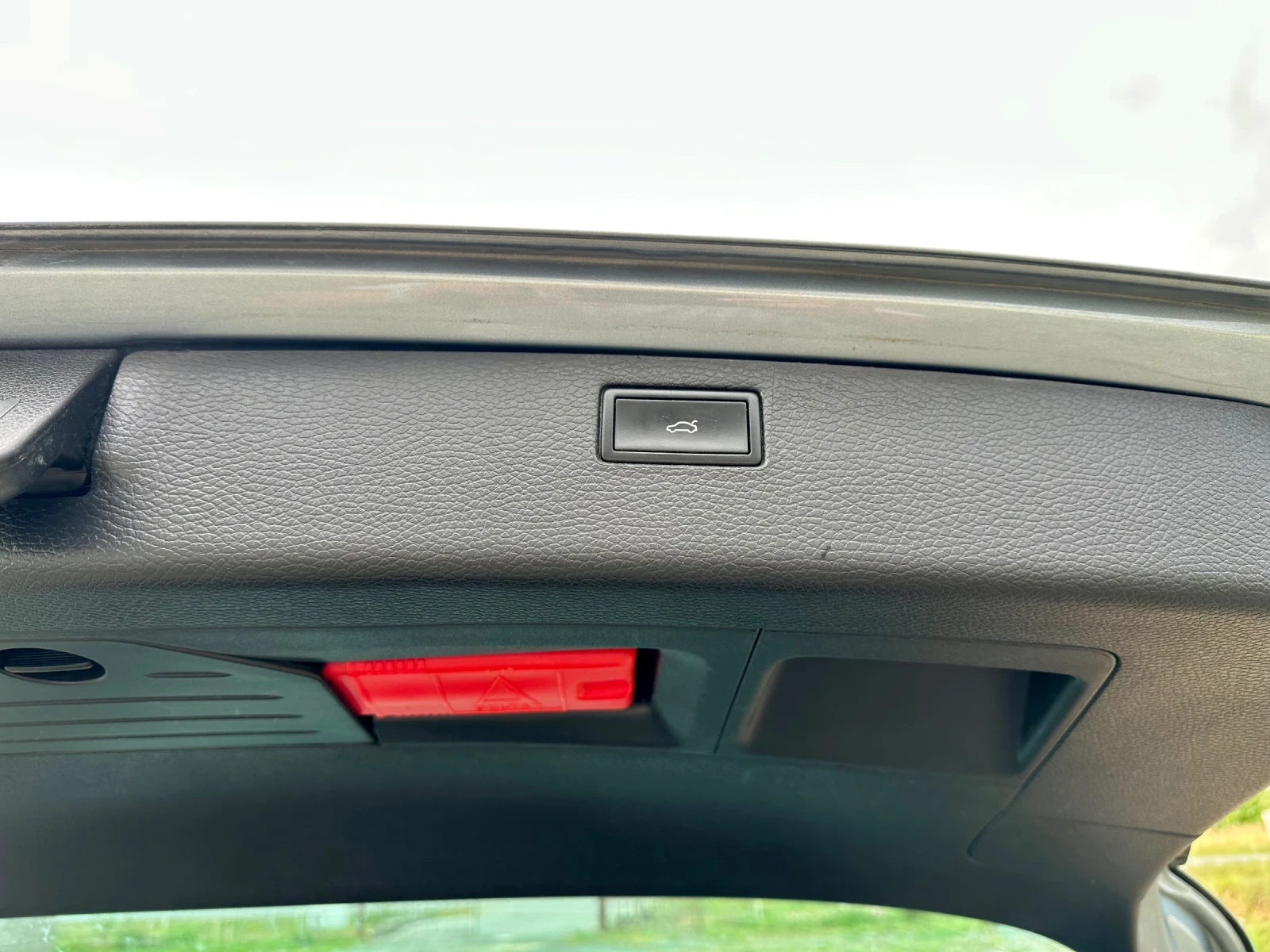 VW Passat 2.0TDI 6dsg Highline, снимка 14 - Автомобили и джипове - 55407638