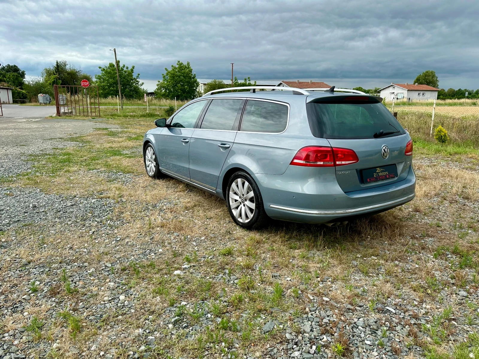 VW Passat 2.0TDI 6dsg Highline, снимка 3 - Автомобили и джипове - 55407638