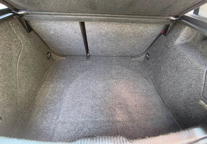 VW Golf 1.9 TDI, снимка 12 - Автомобили и джипове - 55586656