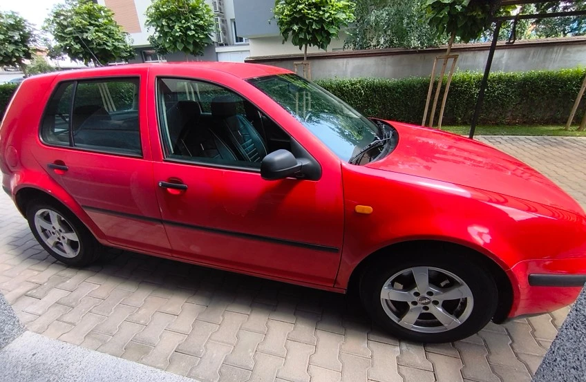 VW Golf 1.9 TDI, снимка 5 - Автомобили и джипове - 55586656