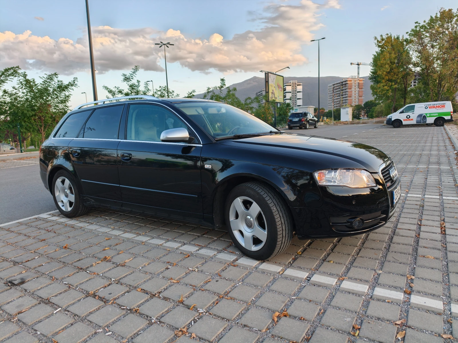 Audi A4 2.0 TDI, снимка 5 - Автомобили и джипове - 55883560