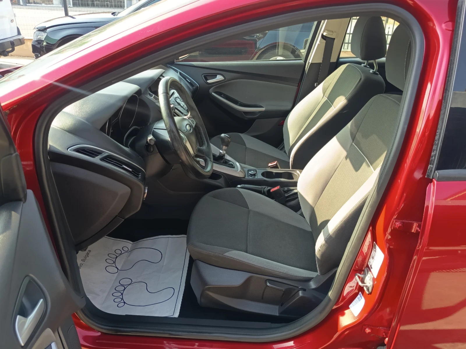 Ford Focus 1.6tdci, снимка 8 - Автомобили и джипове - 55891670