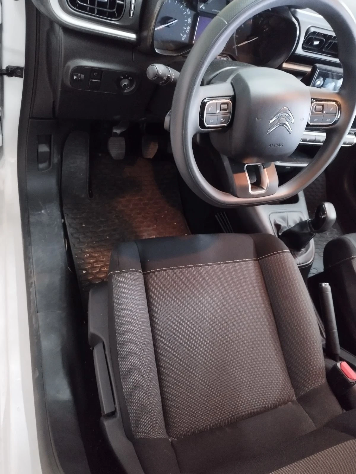 Citroen C3, снимка 13 - Автомобили и джипове - 56507096