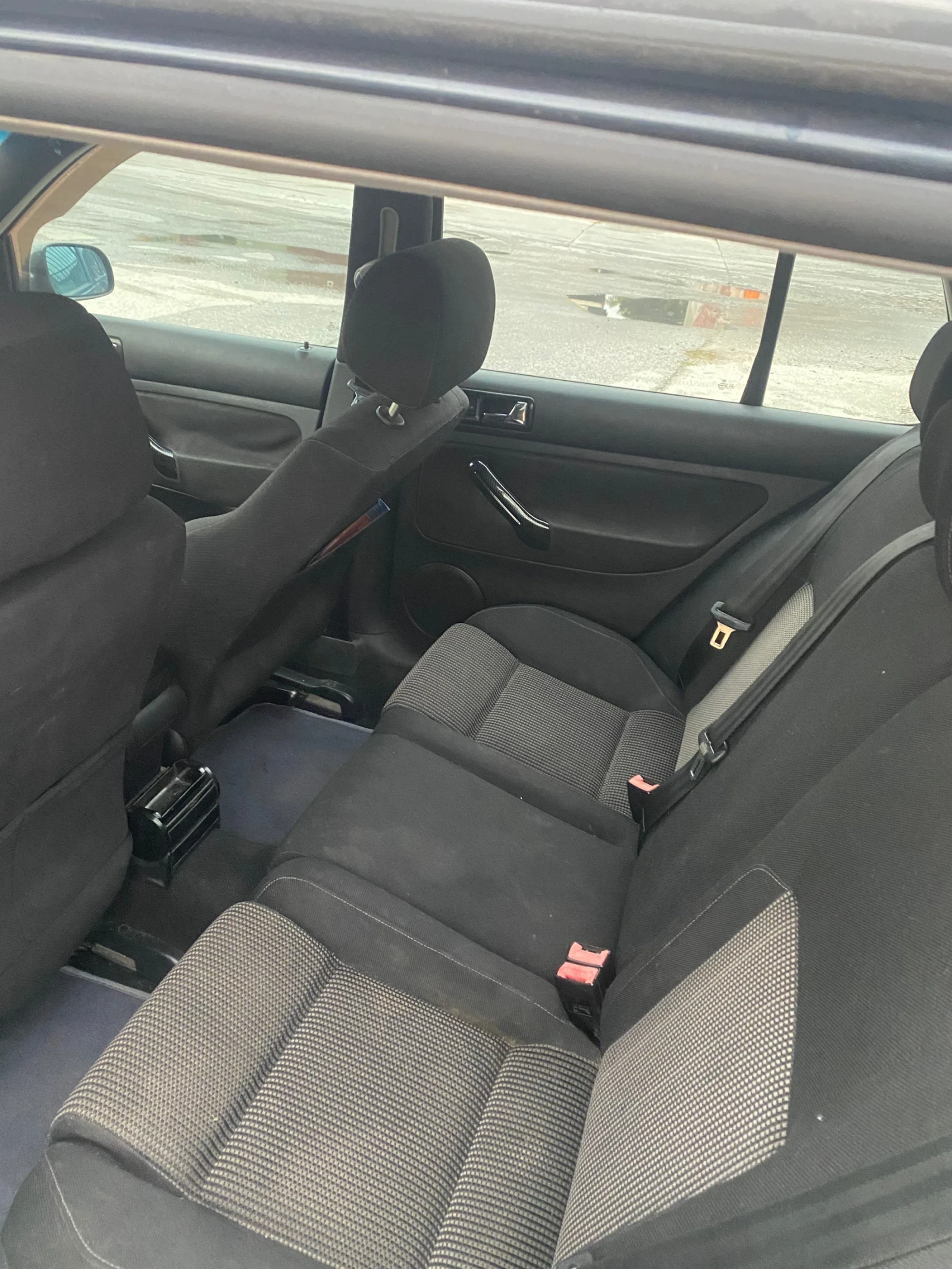 VW Golf 1.6, снимка 7 - Автомобили и джипове - 56507569