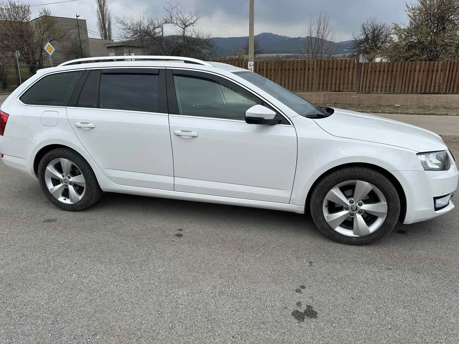 Skoda Octavia 1.6 TDI | Mobile.bg � ����������� 14