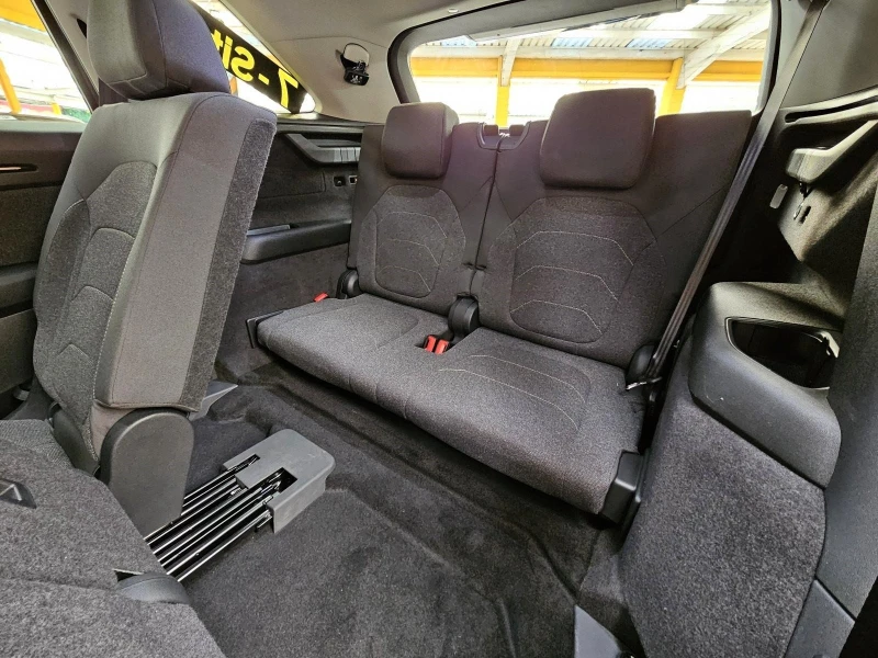 Skoda Kodiaq 2.0 TDI* 7 МЕСТЕН* 4WD* CAMERA* DISTR* NAVI* KEYLE, снимка 11 - Автомобили и джипове - 51765604