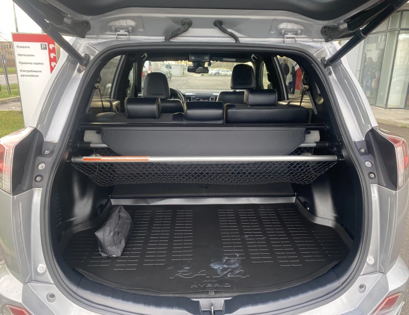 Toyota Rav4 2.5 HEV Executive, снимка 9 - Автомобили и джипове - 52692214