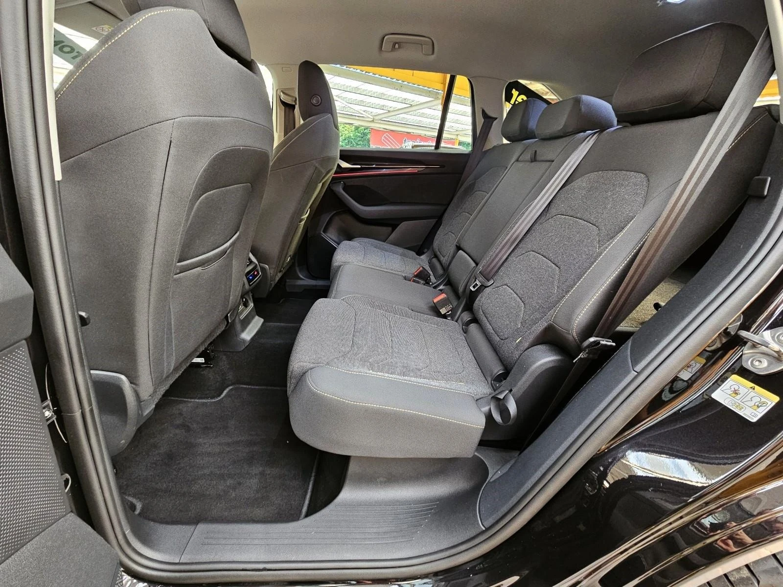 Skoda Kodiaq 2.0 TDI* 7 МЕСТЕН* 4WD* CAMERA* DISTR* NAVI* KEYLE - изображение 10
