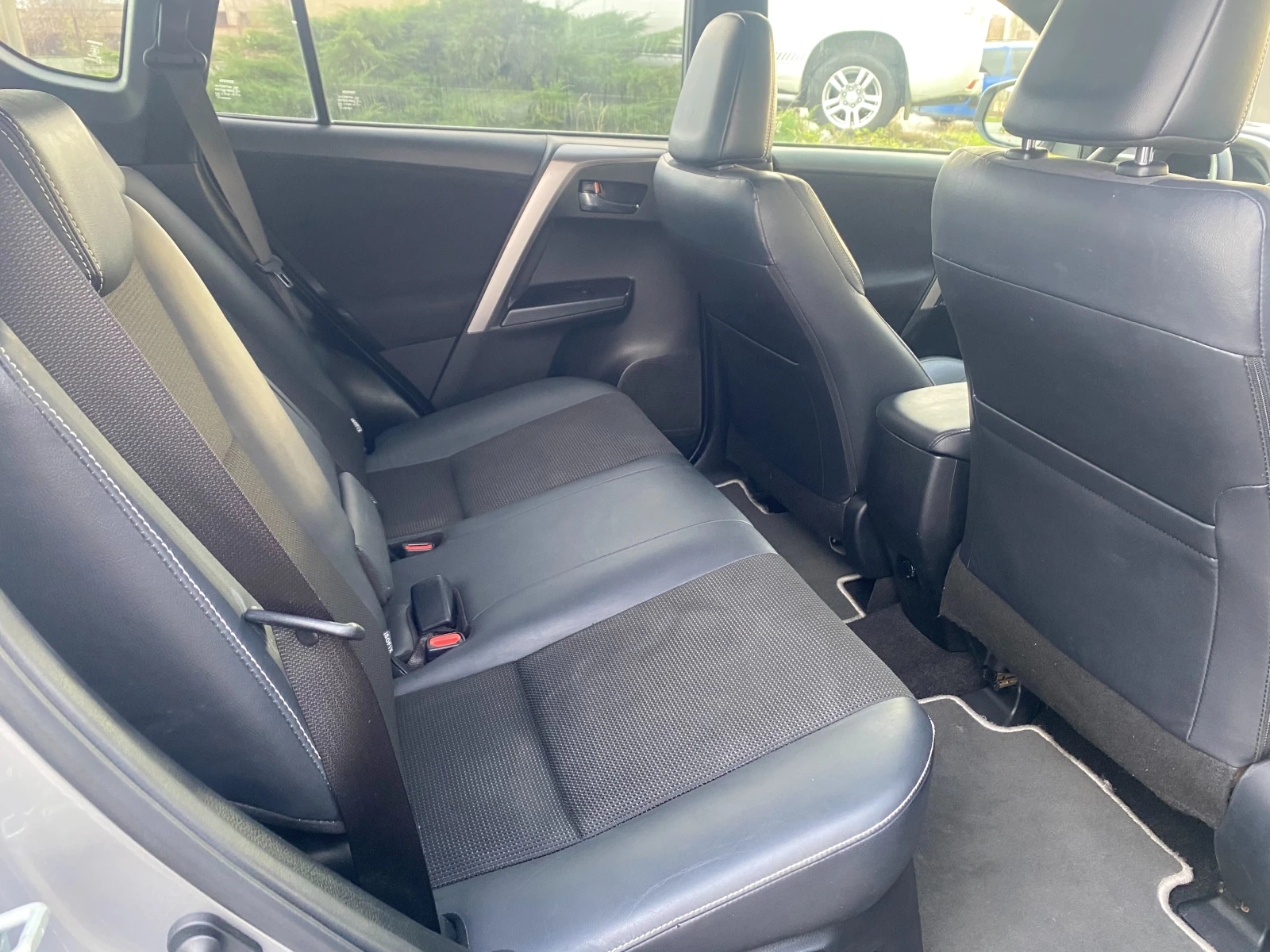 Toyota Rav4 2.5 HEV Luxury | Mobile.bg � ����������� 10