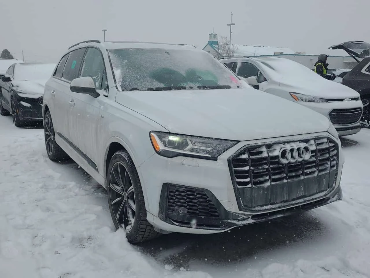 Audi Q7 * KOMFORT * 1 СОБСТВЕНИК* БЕЗ ПЪРВОНАЧАЛНА - изображение 2