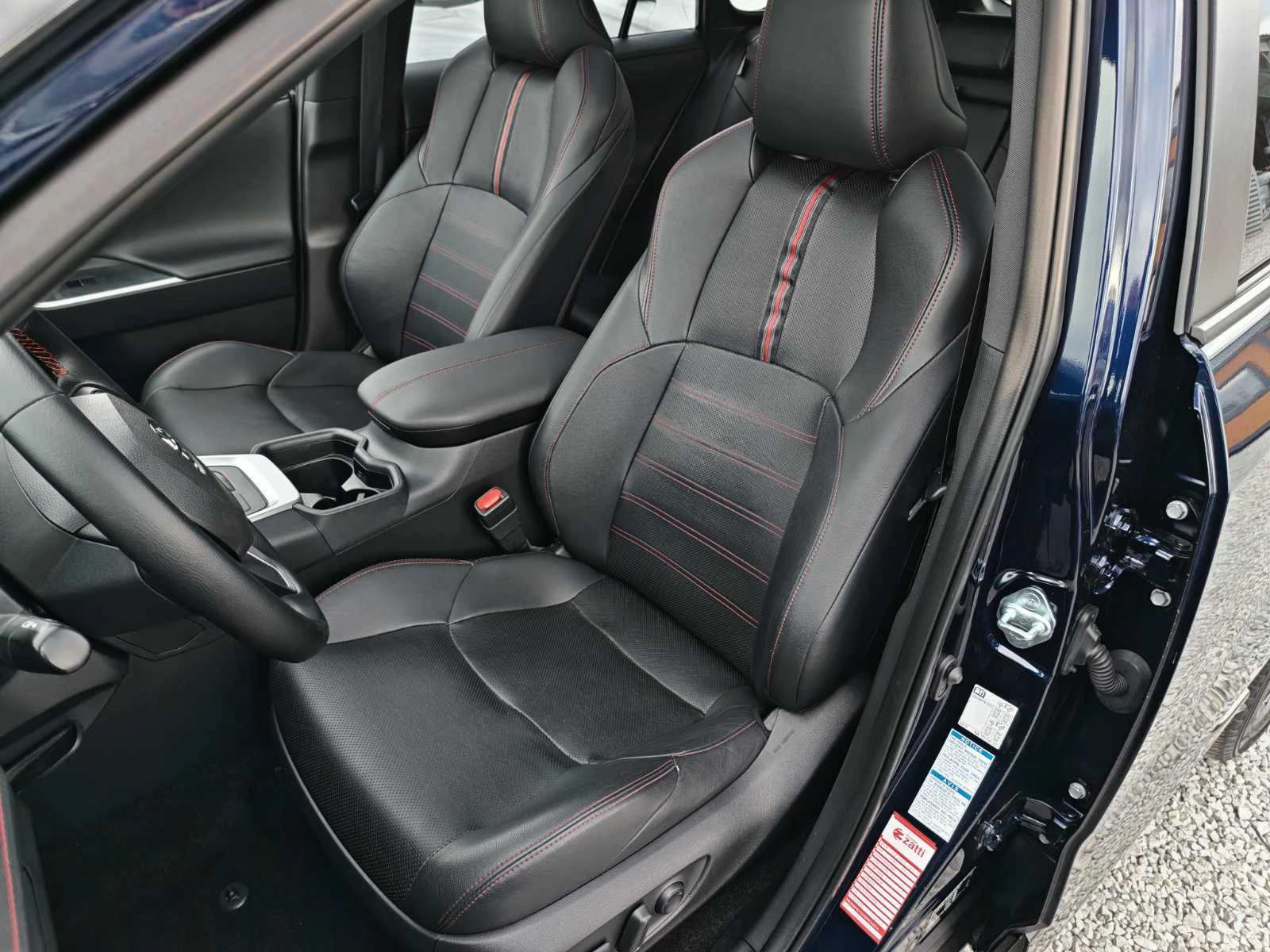 Toyota Rav4 BI-TONE/Панорама/Подгрев/Обдухване/Камера 360/HUD, снимка 14 - Автомобили и джипове - 54178863