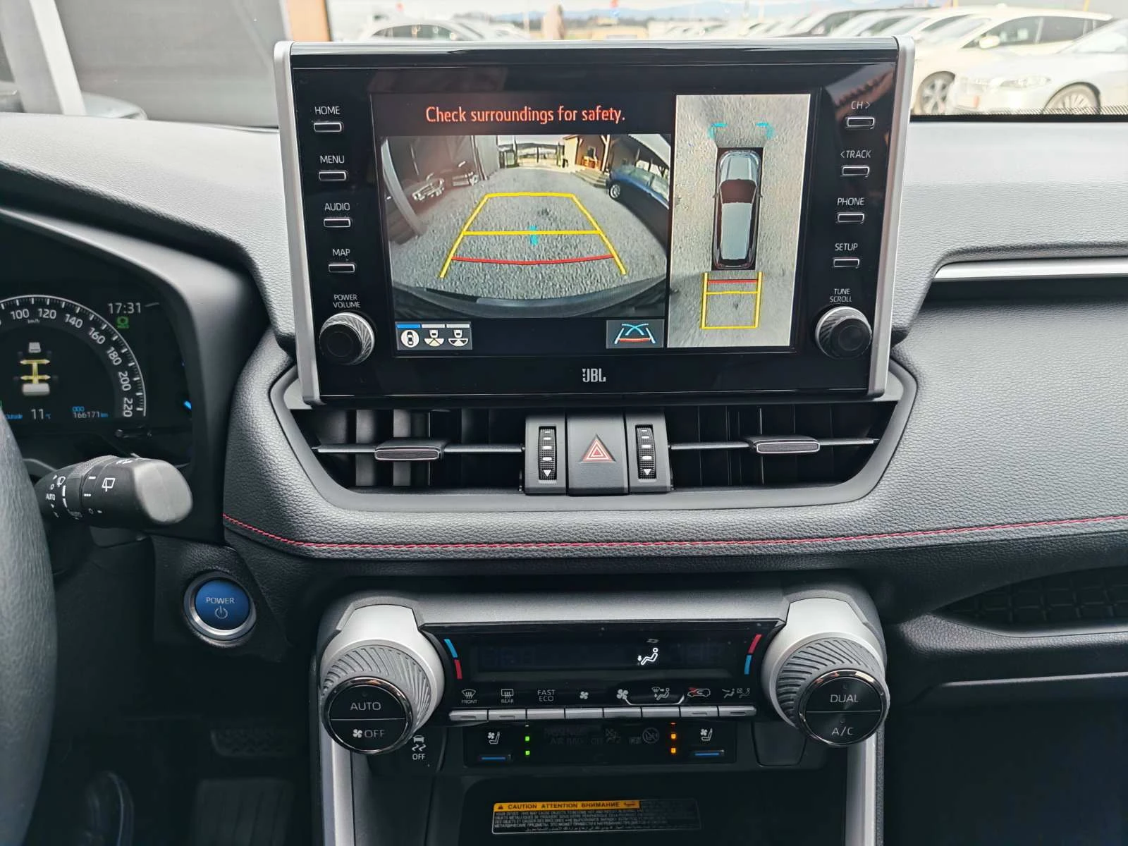 Toyota Rav4 BI-TONE/Панорама/Подгрев/Обдухване/Камера 360/HUD, снимка 13 - Автомобили и джипове - 54178863