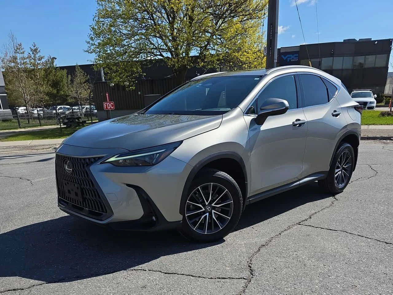 Lexus NX 350h | ОБДУХВАНЕ | ЧЕРВЕН САЛОН | ДВА КЛЮЧА | ШИБИДАХ |