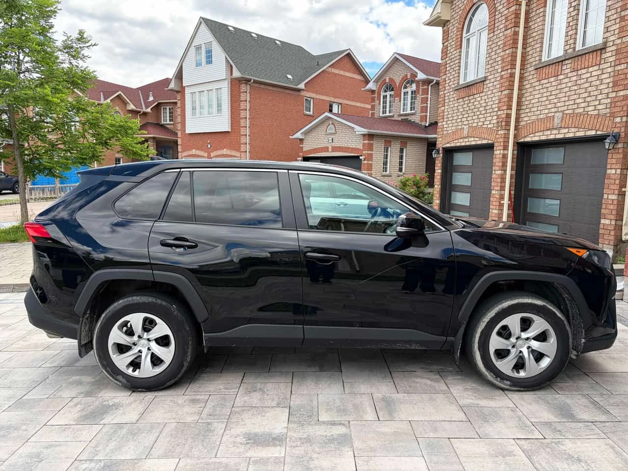 Toyota Rav4 * LE * CARFAX * БЕЗ ПЪРВОНАЧАЛНА ВНОСКА, снимка 3 - Автомобили и джипове - 54920014