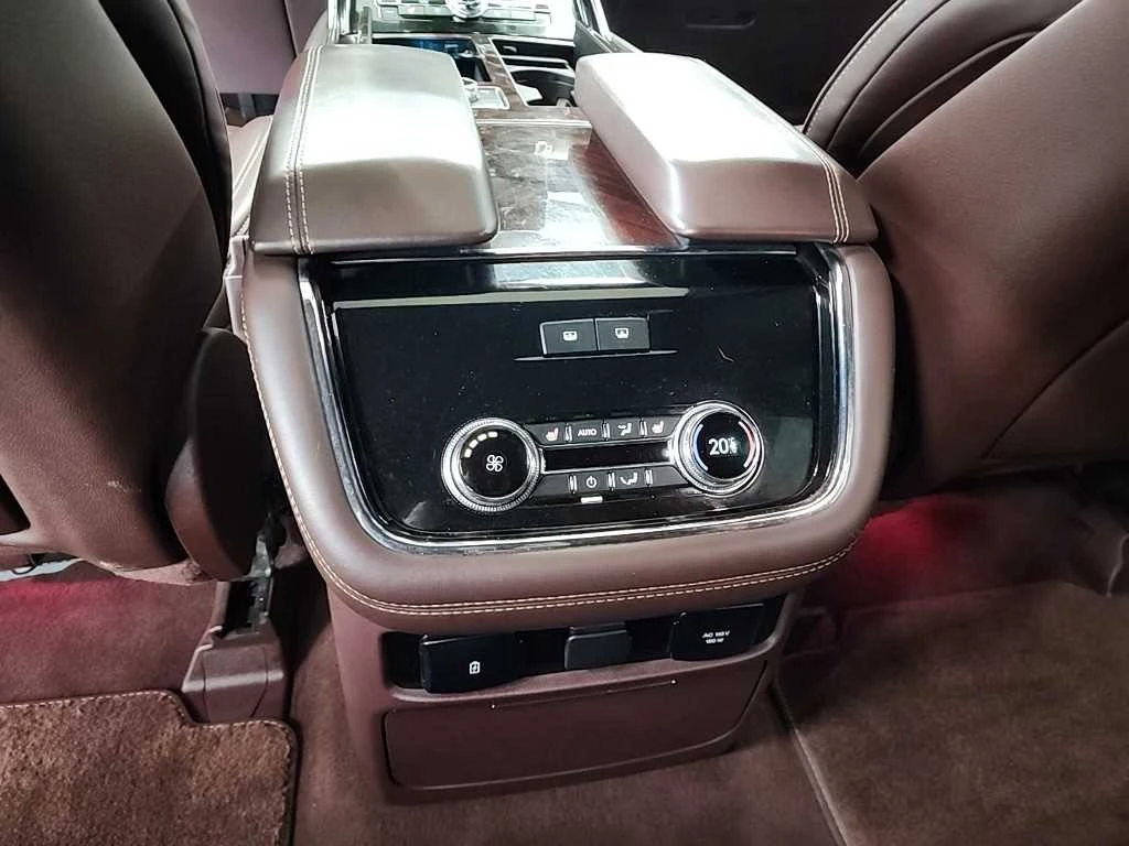 Lincoln Navigator BLACK LABEL| ПАНО| 360| ПОДГРЕВ| ОБДУХВАНЕ| HUD, снимка 11 - Автомобили и джипове - 55049974