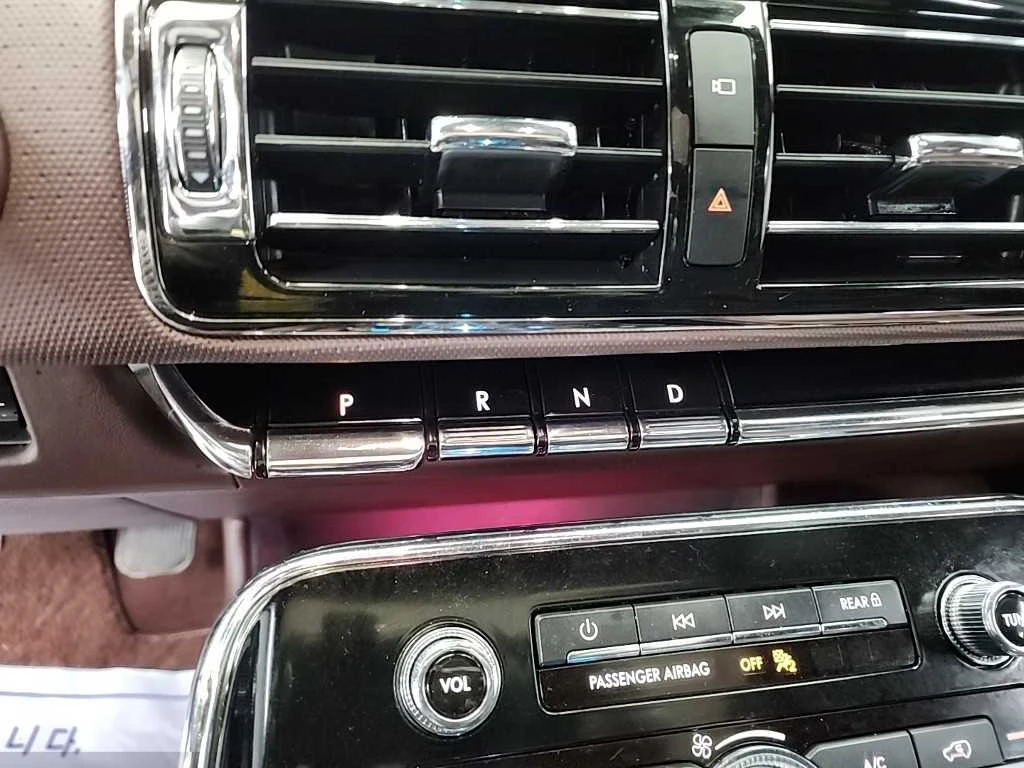 Lincoln Navigator BLACK LABEL| ПАНО| 360| ПОДГРЕВ| ОБДУХВАНЕ| HUD, снимка 7 - Автомобили и джипове - 55049974
