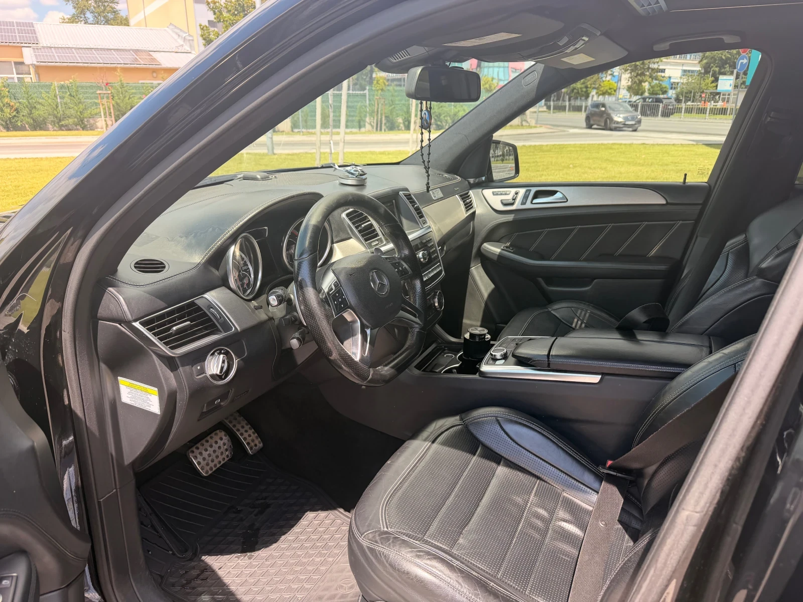 Mercedes-Benz ML 63 AMG Ml 63, снимка 13 - Автомобили и джипове - 55417976