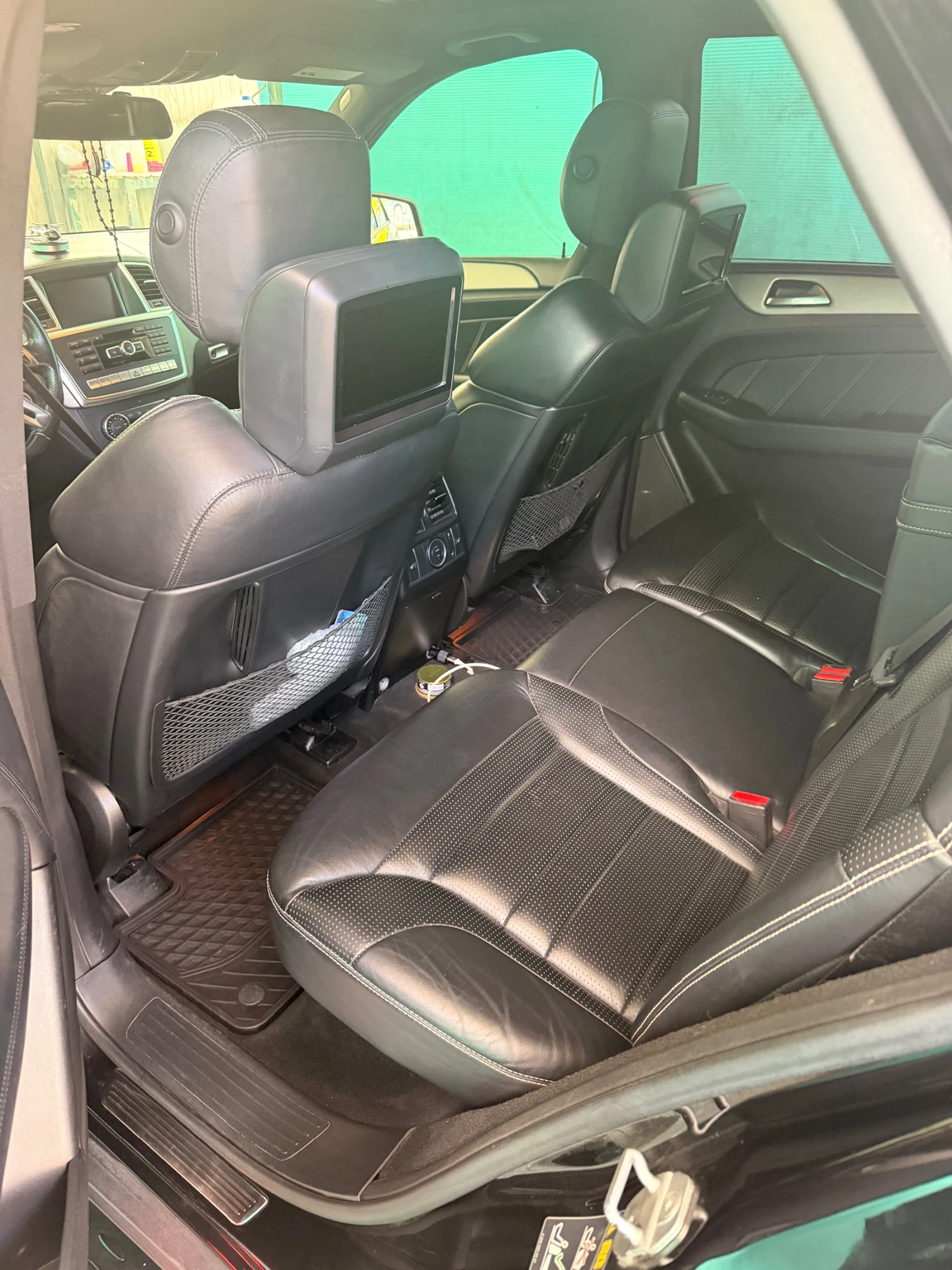 Mercedes-Benz ML 63 AMG Ml 63, снимка 11 - Автомобили и джипове - 55417976