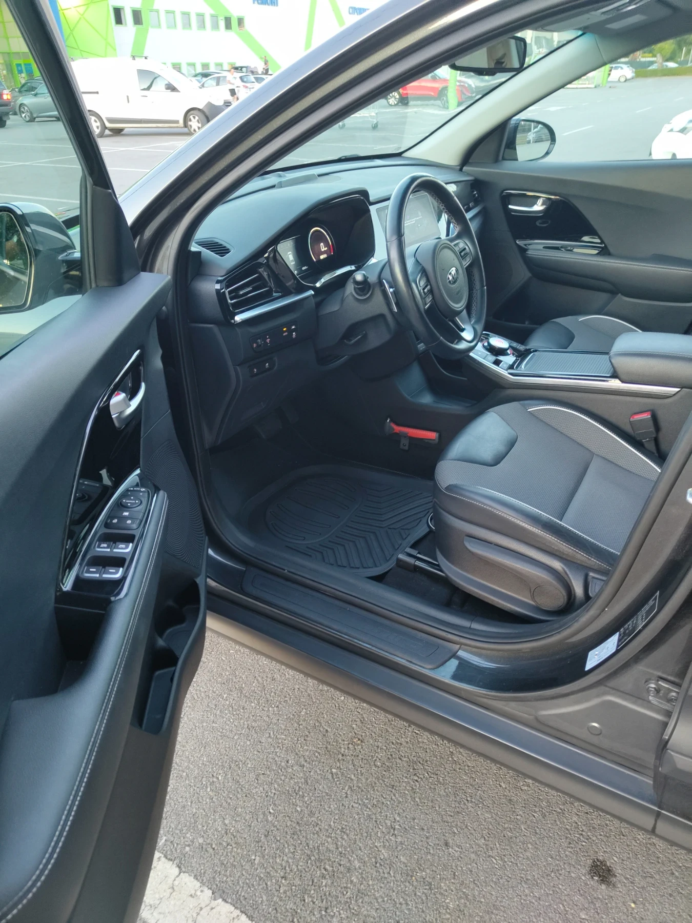 Kia Niro 65kWh/SOH100%/DynamicPlusLine/Kia Connect, снимка 7 - Автомобили и джипове - 55661140